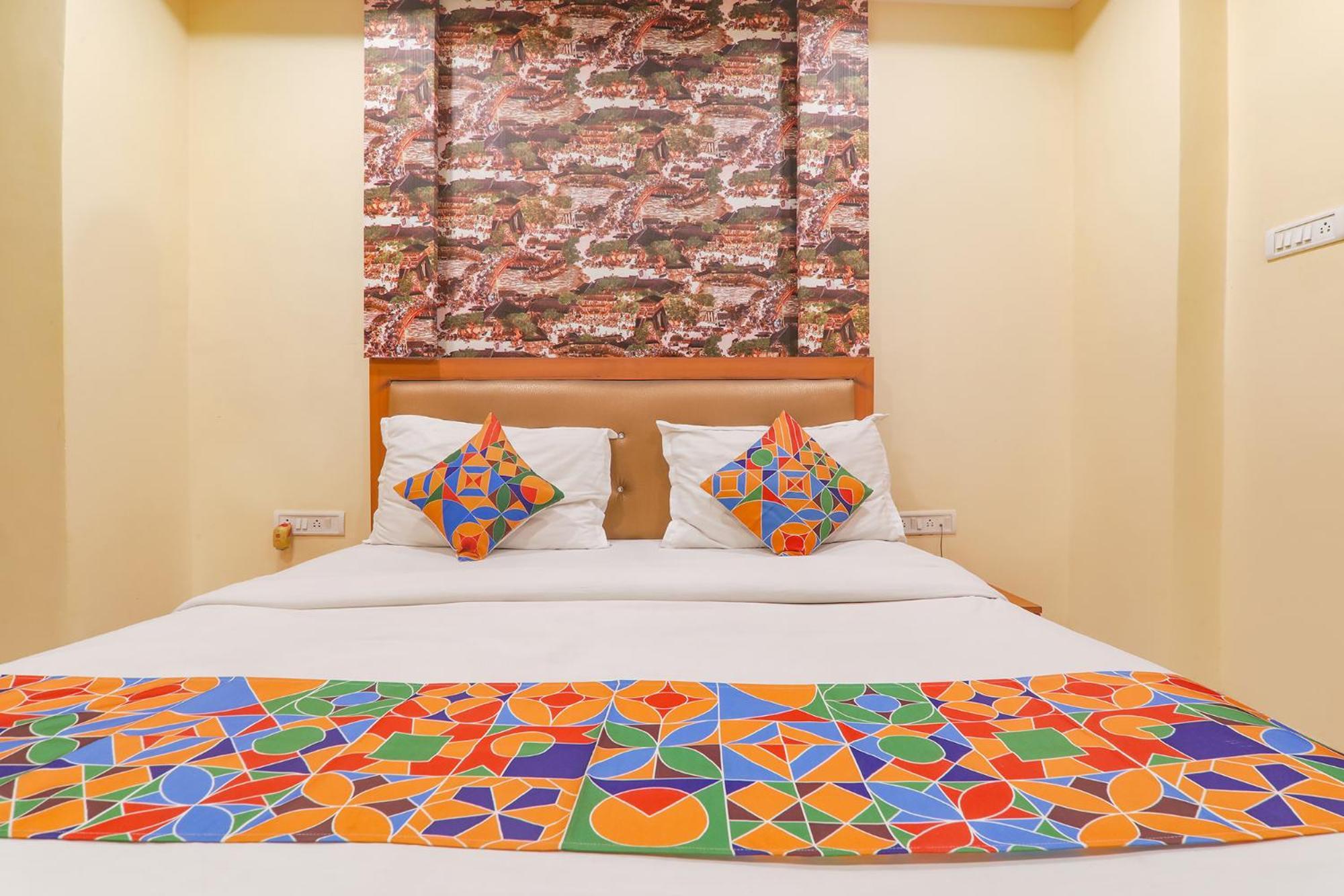 Fabhotel Swarn Banquet Kakarmatha Eksteriør billede