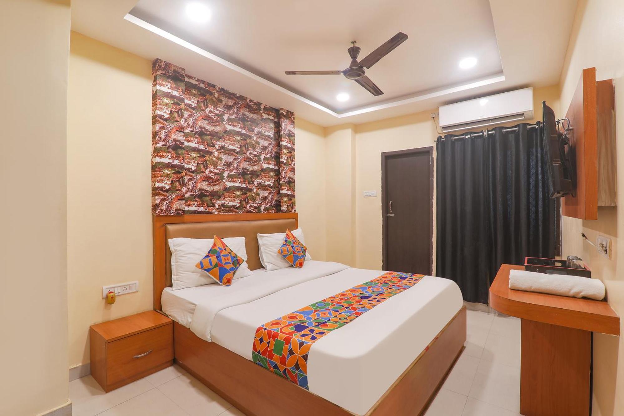 Fabhotel Swarn Banquet Kakarmatha Eksteriør billede
